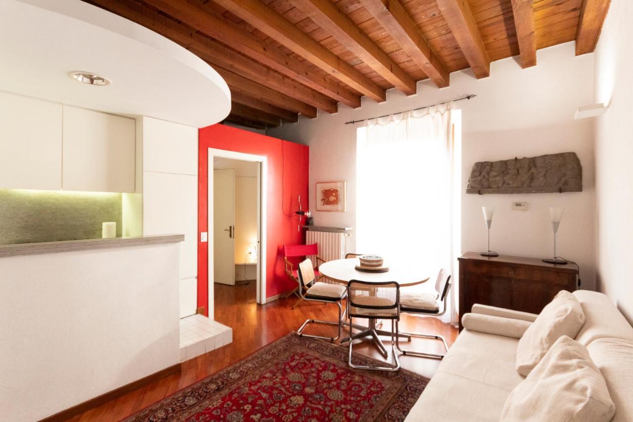 Anfiteatro Apartment In Brera Milano Eksteriør bilde