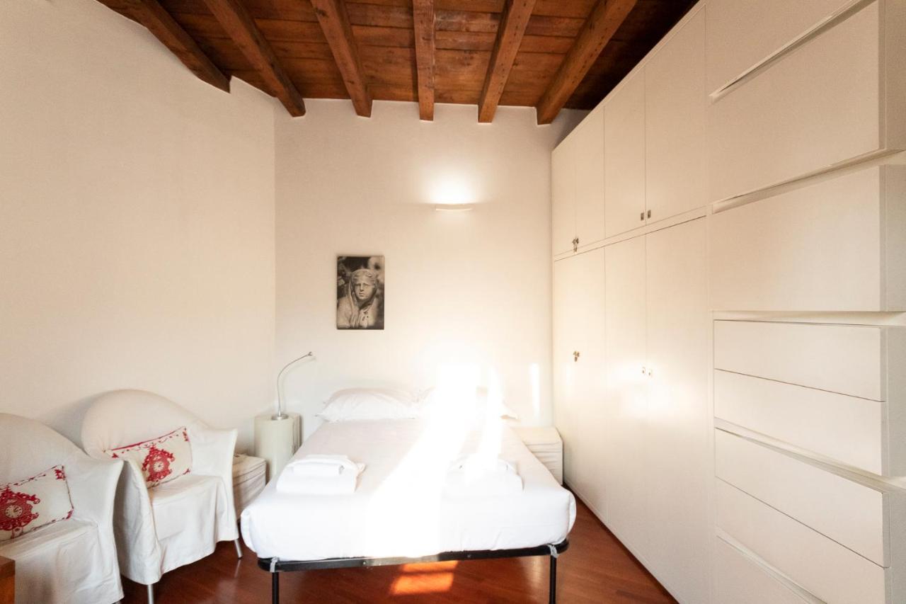Anfiteatro Apartment In Brera Milano Eksteriør bilde